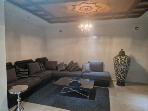 Chic et Cosy deux chambres avec Piscine